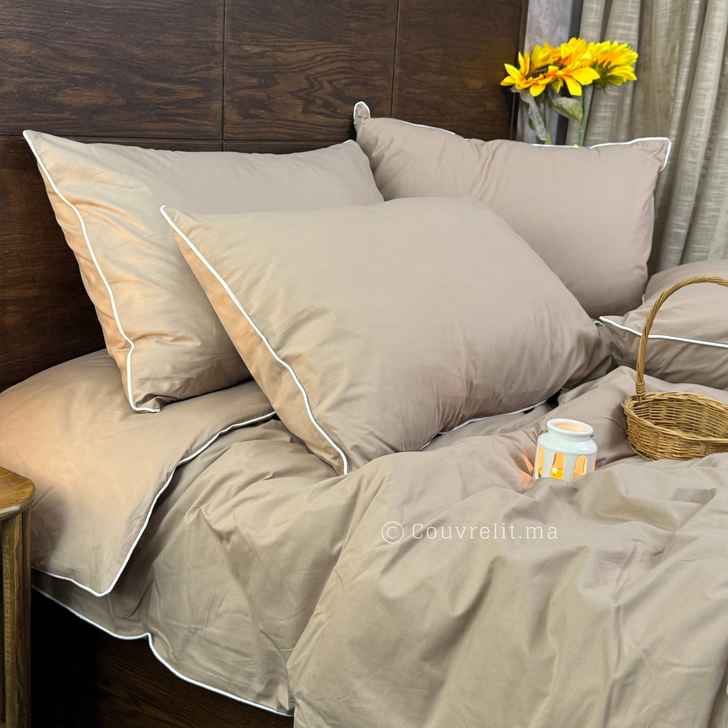 " TAUPE AVEC PASSEPOIL BLANC" Ensemble complet en 100% COTTON, REF: CVS00276