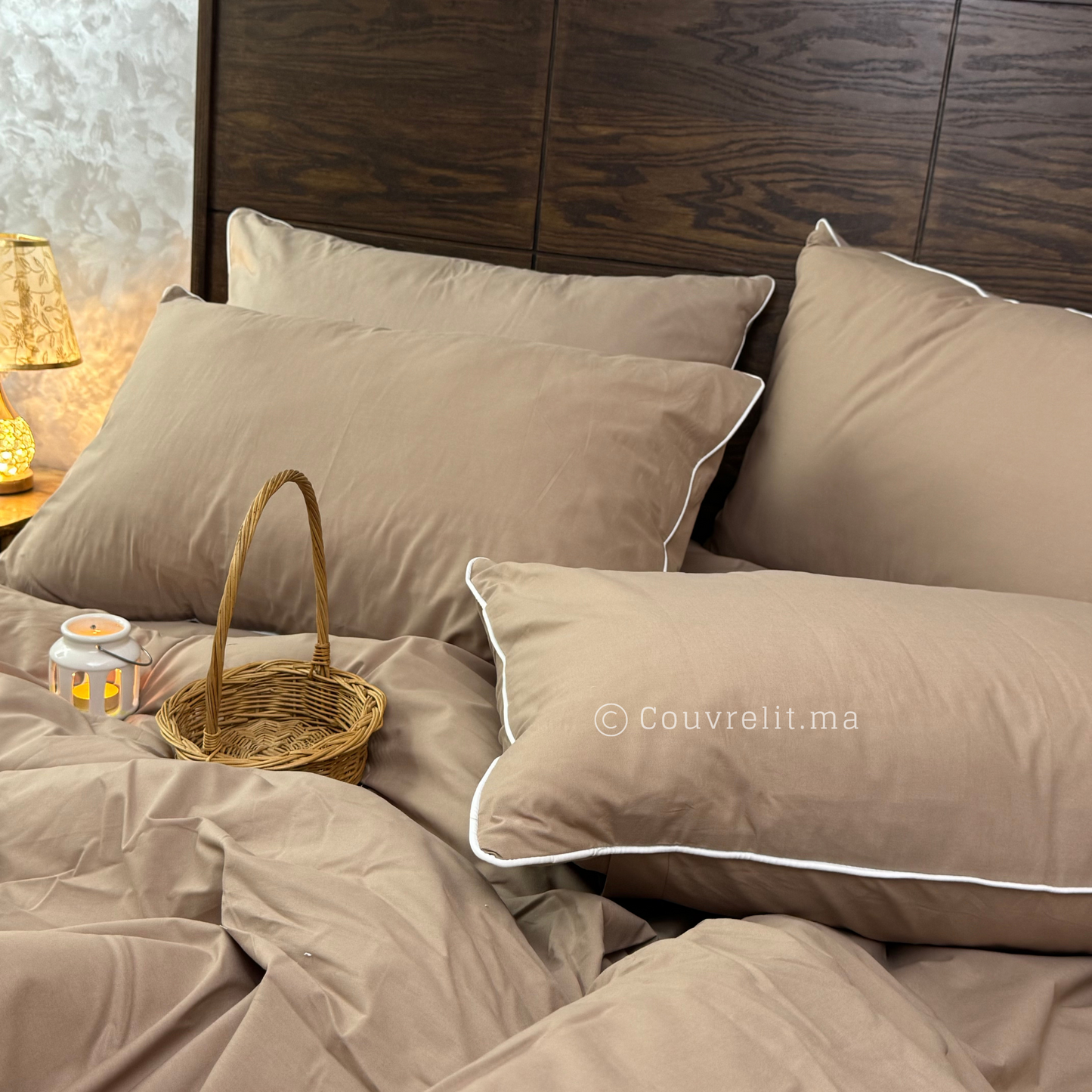 " TAUPE AVEC PASSEPOIL BLANC" Ensemble complet en 100% COTTON, REF: CVS00276