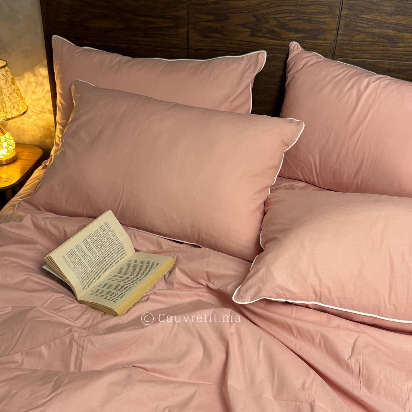 " SAUMON AVEC PASSEPOIL BLANC" Ensemble complet en 100% COTTON, REF: CVS00277