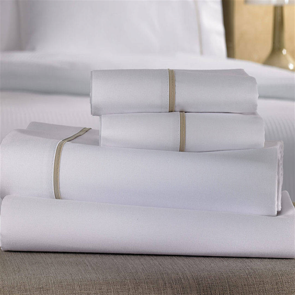 Ensembles de Drap 4 pièces blanc avec passepoile beige Ref: CV0088