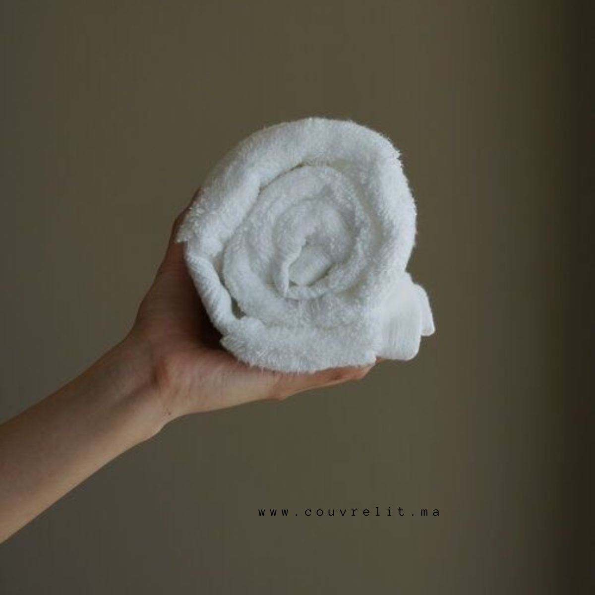 2 Serviettes de Luxe en Coton 100% : Qualité Supérieure pour une Douceur Absolue