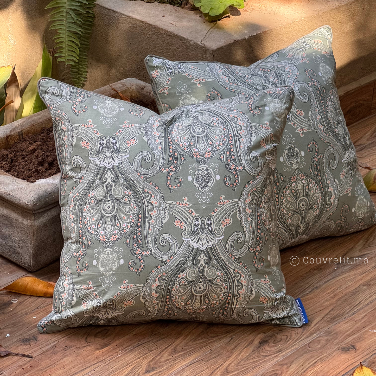 “Sauge d’Orient” Coussin de décoration 45x45 cm REF: CS0036