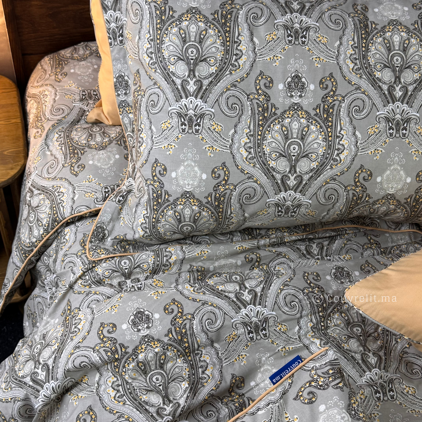 "Arabesque Dorée" – Ensemble Parure de Lit Complète, REF: CVM00303