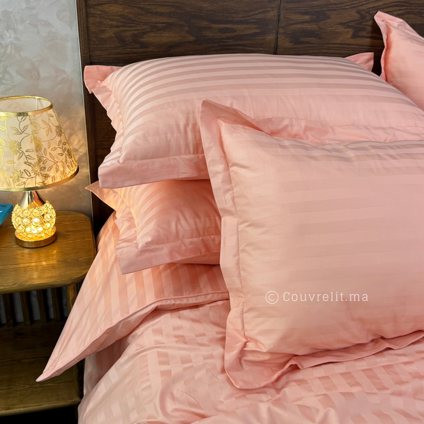 Élégance Satinée - Parure de Lit en Satin Rayé 100% Coton Ref: CVS00272
