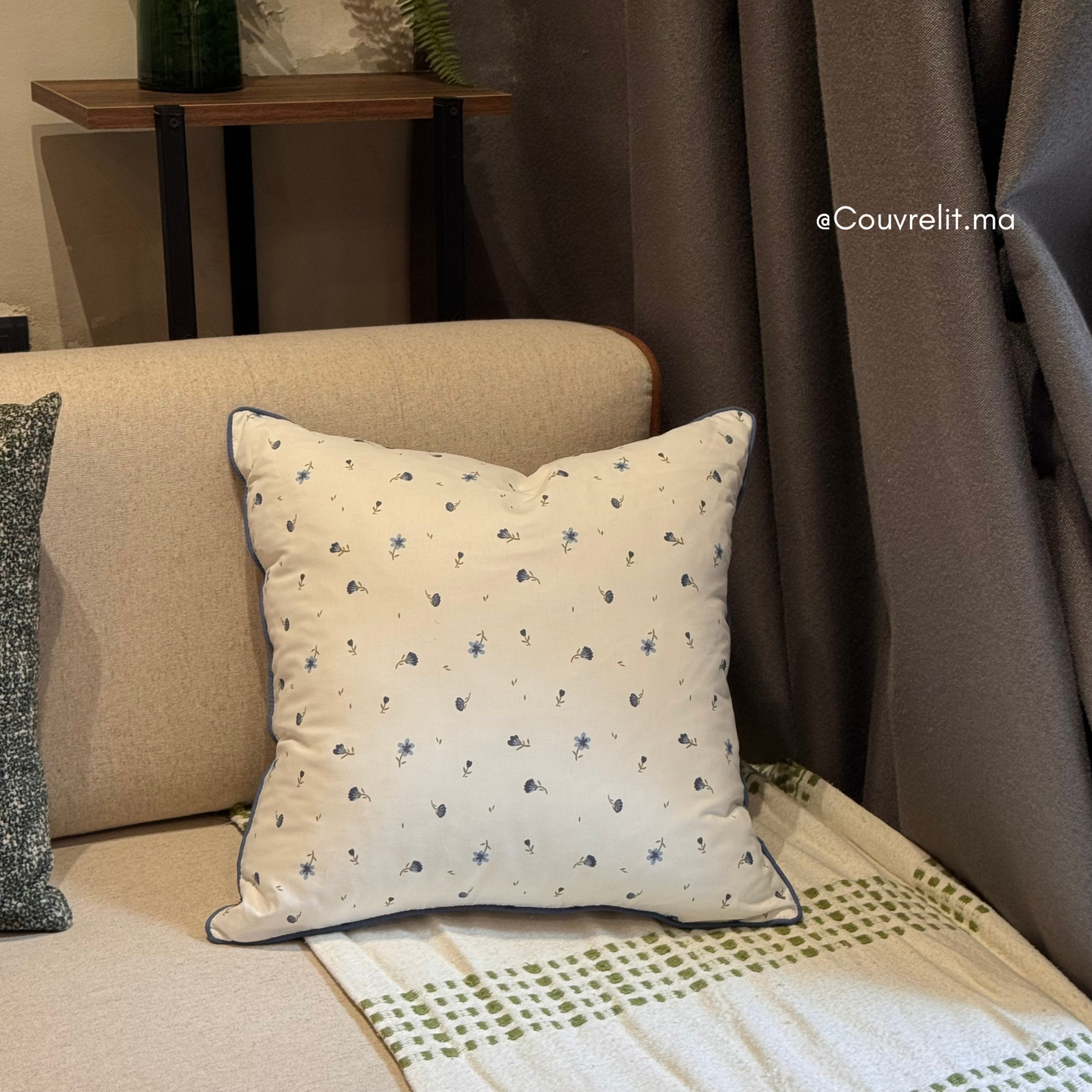 “Touche Florale” Coussin de décoration 45x45 cm REF: CS0038