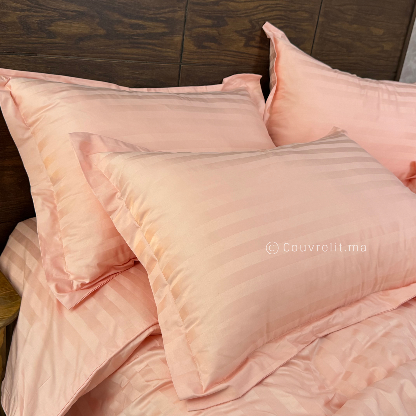 "Saumon Chic" Parure de lit Satin Rayé 2 cm – 100 % Coton Ref: CVS00272