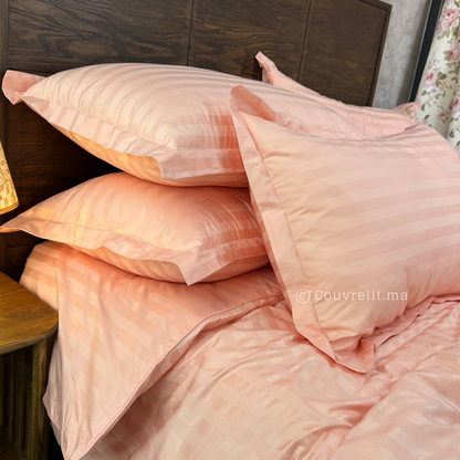 "Saumon Chic" Parure de lit Satin Rayé 2 cm – 100 % Coton Ref: CVS00272