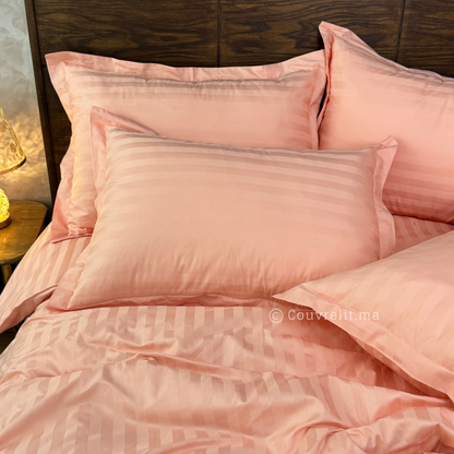 "Saumon Chic" Parure de lit Satin Rayé 2 cm – 100 % Coton Ref: CVS00272