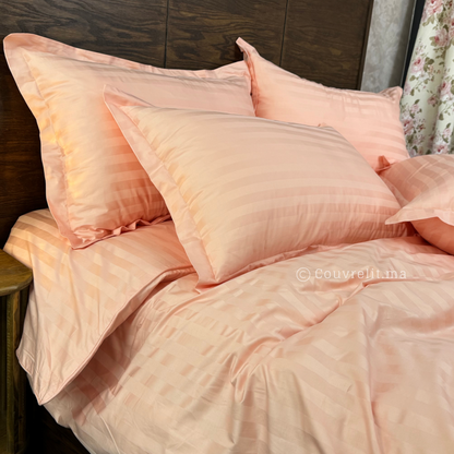 "Saumon Chic" Parure de lit Satin Rayé 2 cm – 100 % Coton Ref: CVS00272