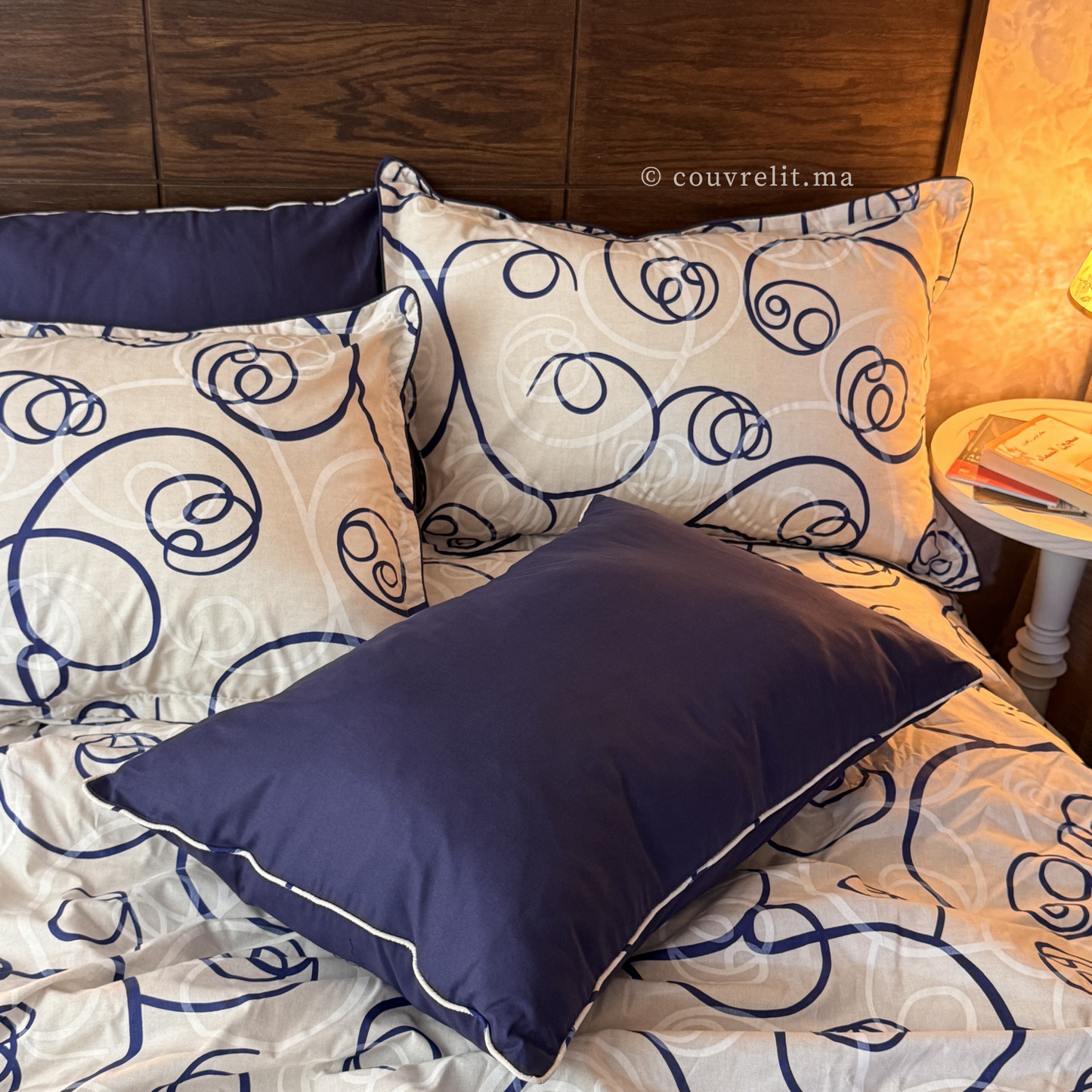 "Courbes Harmonie Bleu marin" Ensemble housse de couette – Collection Luxe Maison 💙   REF: CVM00332