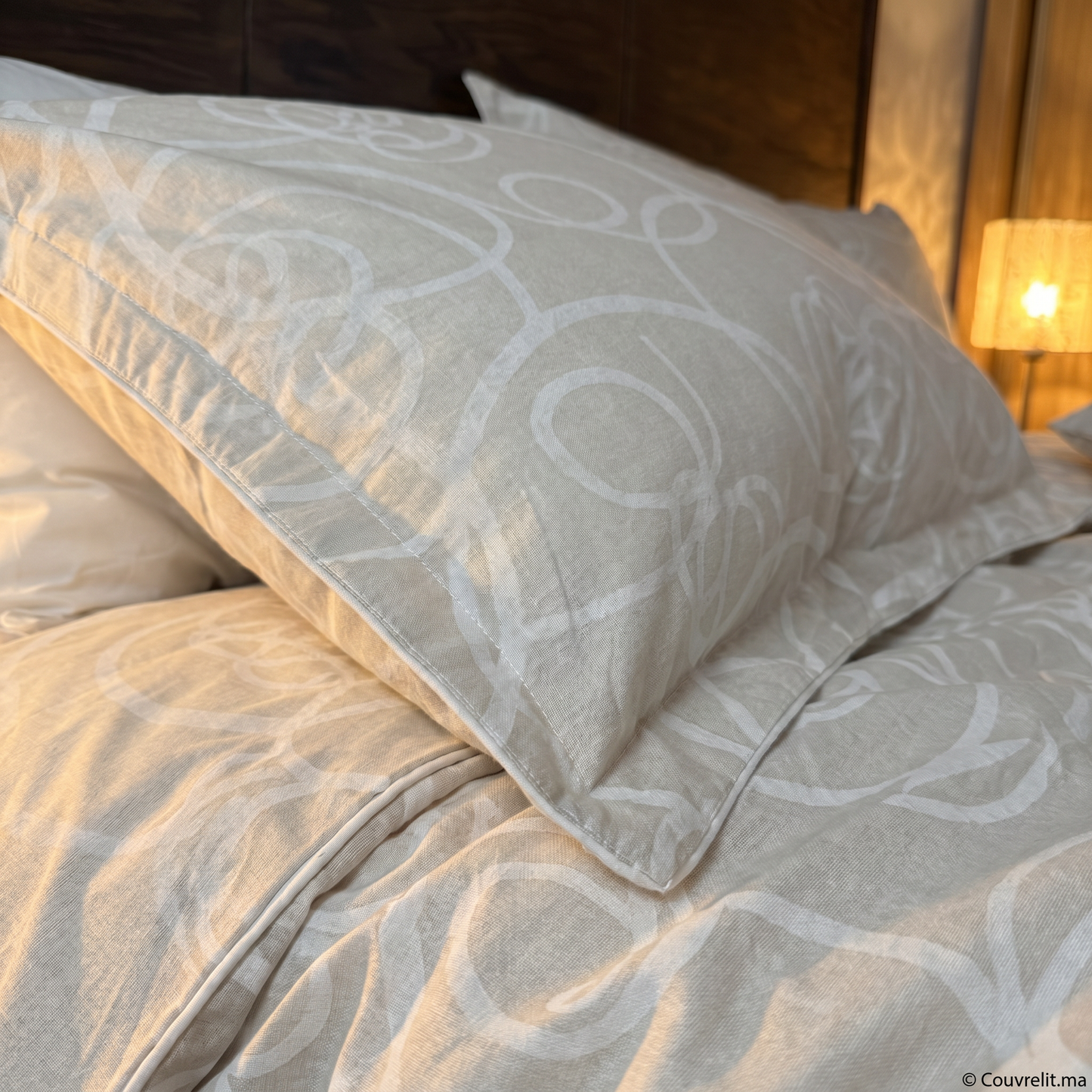 "Courbes Harmonie Blanc" Ensemble housse de couette – Collection Luxe Maison    REF: CVM00334