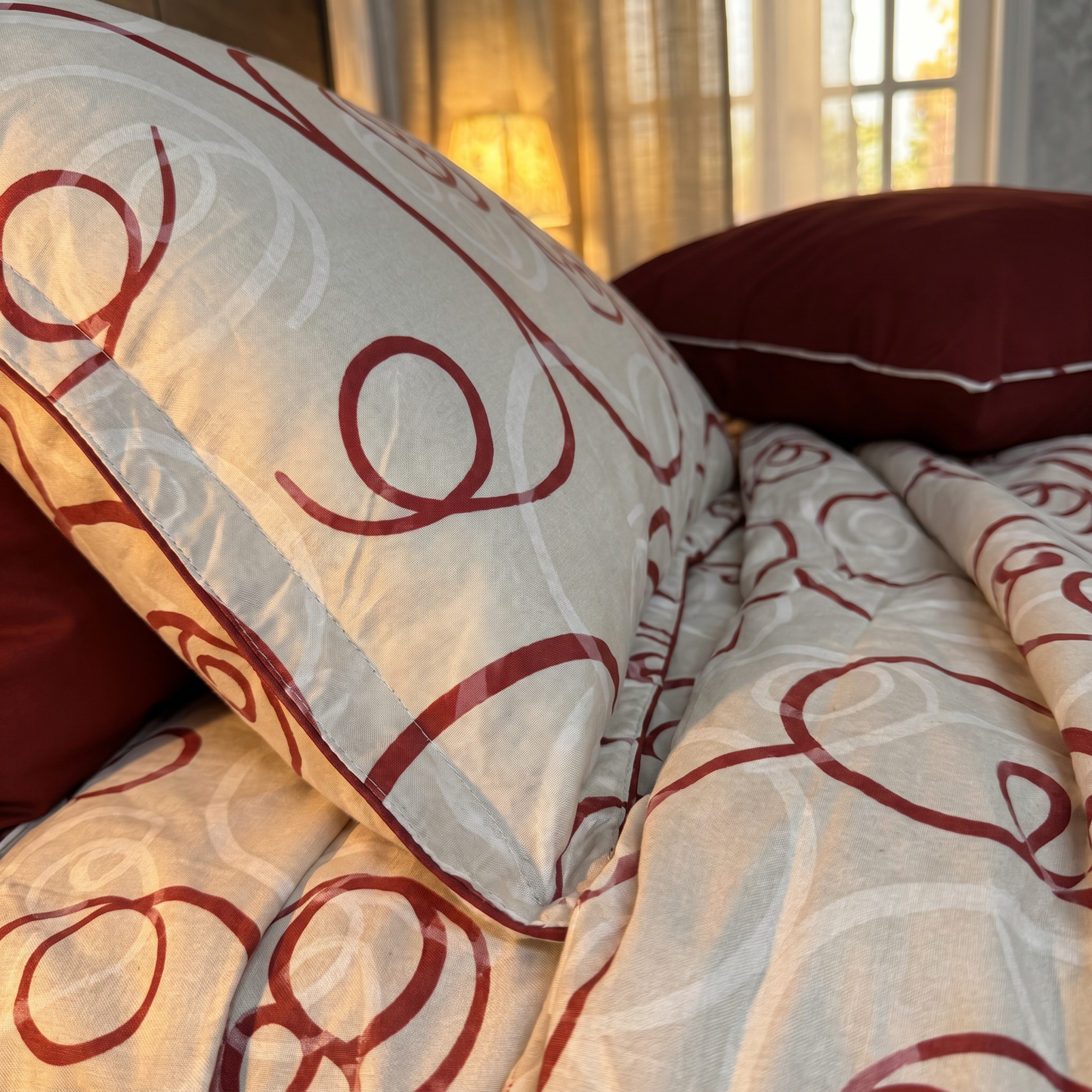 "Courbes Harmonie Grenat" Ensemble housse de couette – Collection Luxe Maison    REF: CVM00333